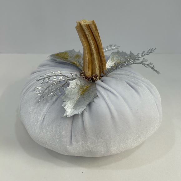 “White Winter” Velvet Pumpkin Home Decor - Picture 2 of 6